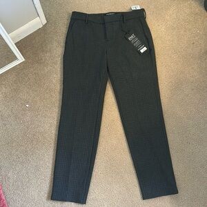 Women’s Size 6 Dress knit trouser pants